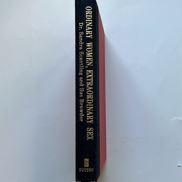 Book - Ordinary Women Extraordinary Sex - Picture 3 of 13